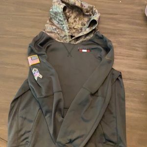 Nike youth large NFL Falcons Salute to Service hoodie